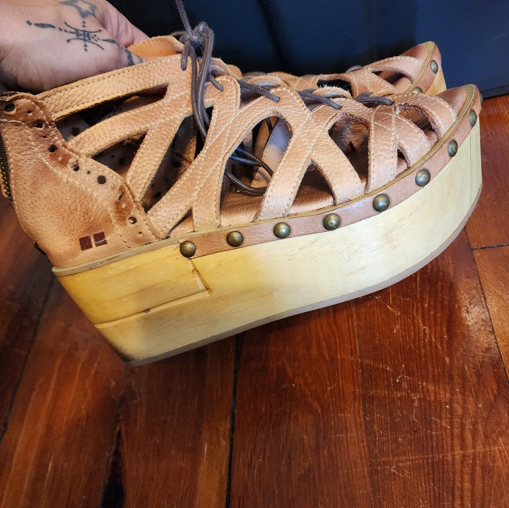 Bed Stu Shirin Platform Sandals